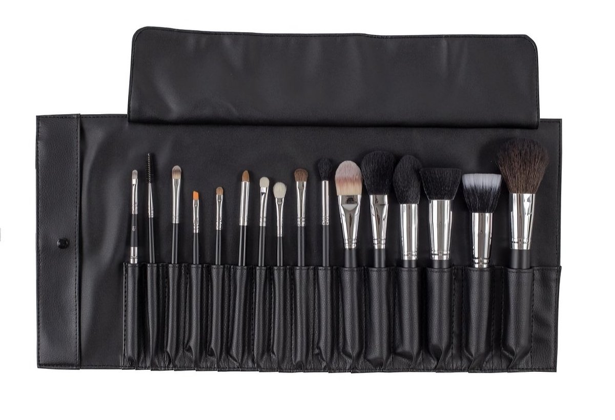 The brush Roll - Bodyography Canada